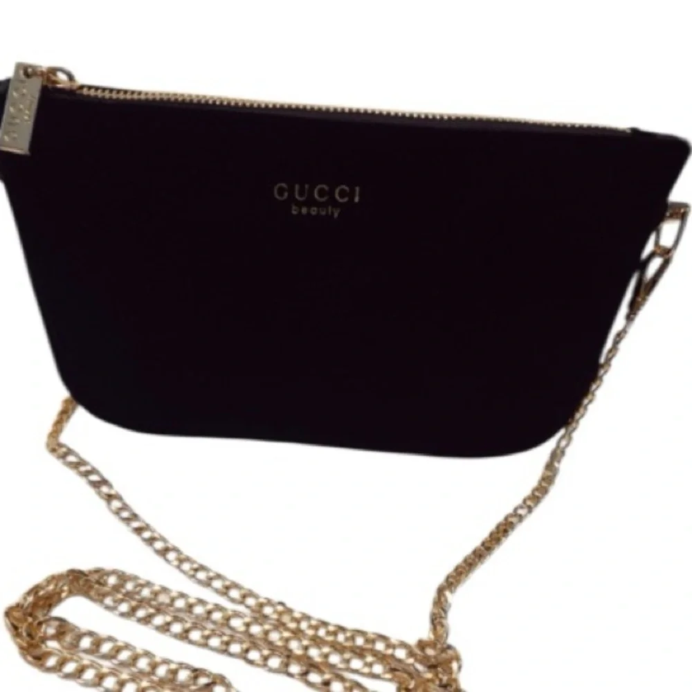 GWP Gucci Black Velvet Crossbody Bag with Gold Chain - Picture 2 of 9